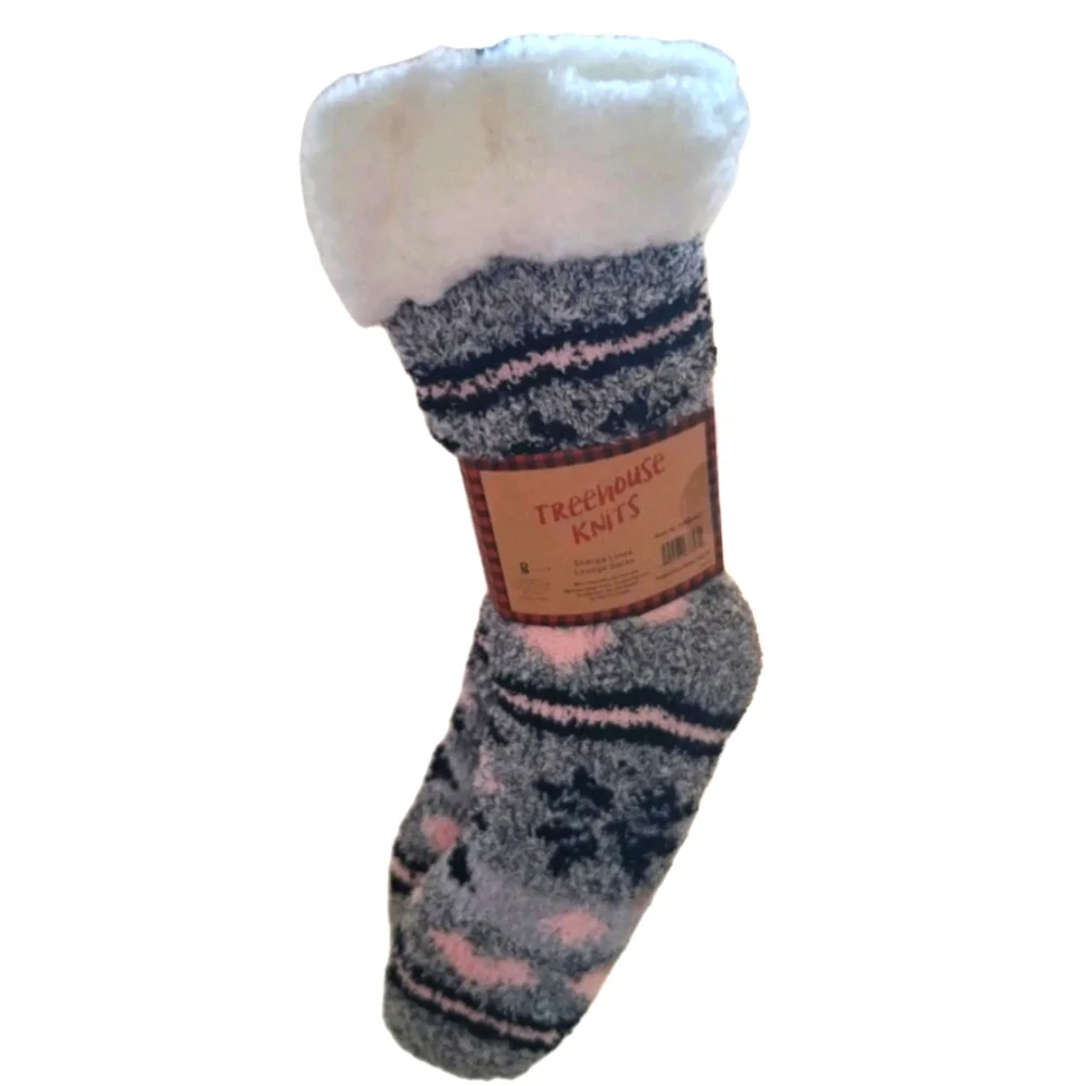 Treehouse Knits Sherpa Lined Slipper Socks NWT Gray Pink White Snowflake Heart